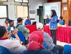 Hindari Hoaks Jelang Pemilu 2024, Penyuluh Hukum Kanwil Kemenkumham DKI Gencar Sosialisasi UU ITE ke Kelurahan